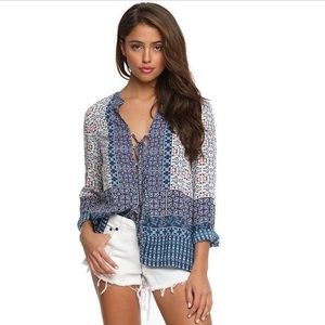 Rare kittenish boho top